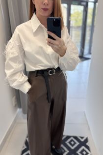 Biela košeľa s pierkami