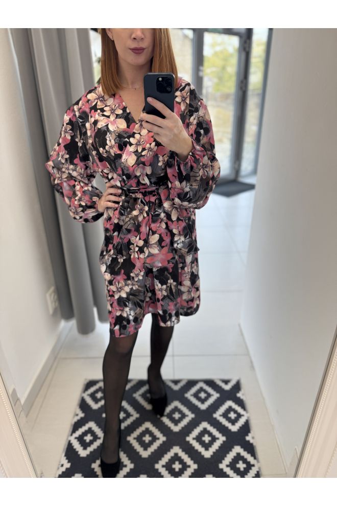 Vzorované kvietkované šaty