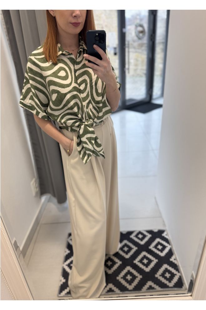 Zelená vzorovaná košeľa